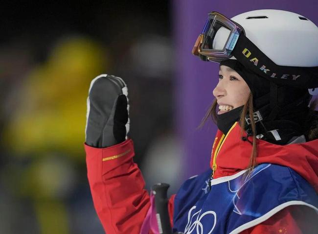 谷爱凌谈北京冬奥吃韭菜盒子:因没时间吃饭 盒子是冻成冰渣的 赛程安排引争议