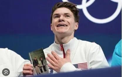 冬奥最强教练执教13国 现场飞速换队服 冬奥会最忙的男人