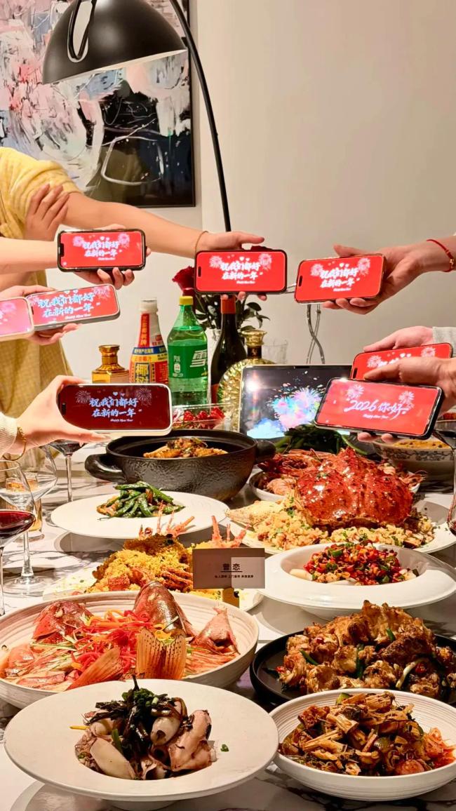 95后私厨上门做年夜饭月入4万多 春节档期爆满