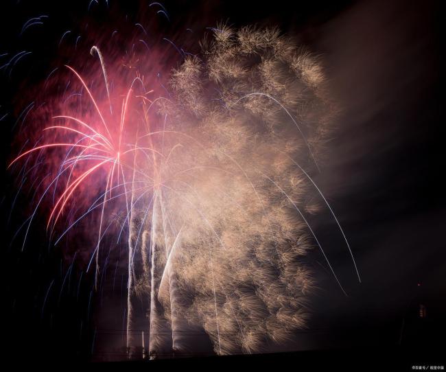 媒体:山西让传统年味重回城市夜空 非遗文化焕壮盛