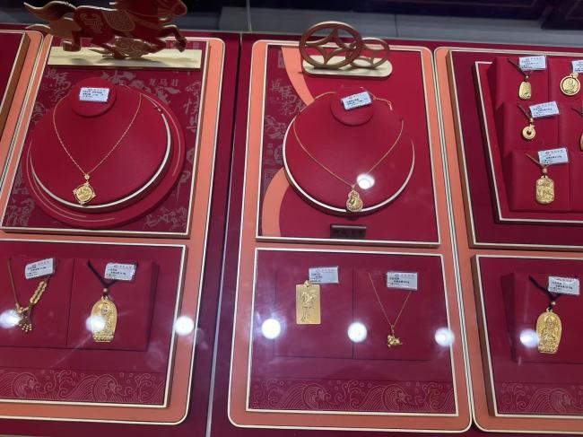 中國黃金第一賣場:1000克金條賣斷貨 黃金投資熱情不減