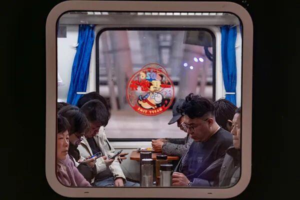 在世界的围观下我们重新理解春运 文化与治理的共振