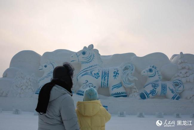 新春走基层丨“冰马”奔腾迎新春