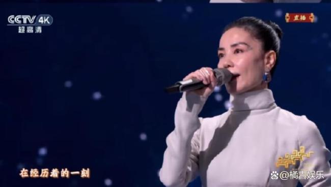 王菲接了李谷一的班 春晚温情传承