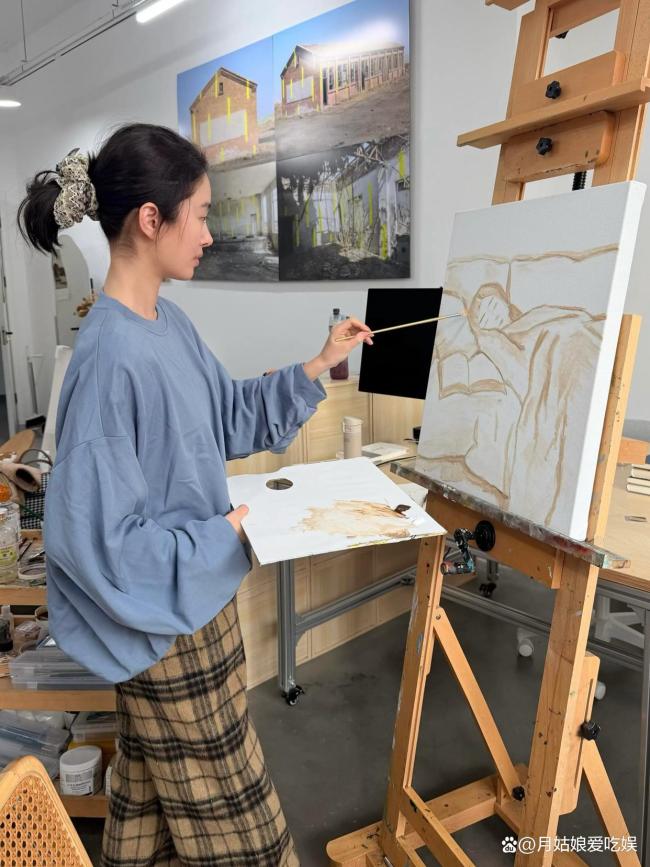 杨采钰爱妻福建过年 展现真权门的体面与温馨