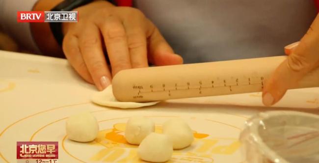 春节50多万外国游客扎堆赴京 体验中国年魅力