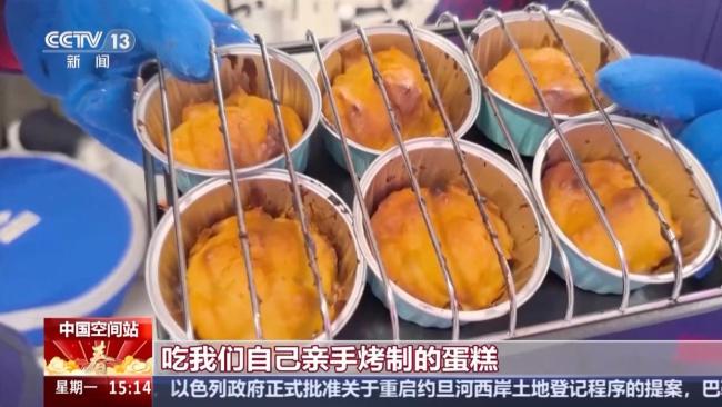 航天员“放麦”歌唱新春旋律 太空歌声送祝福