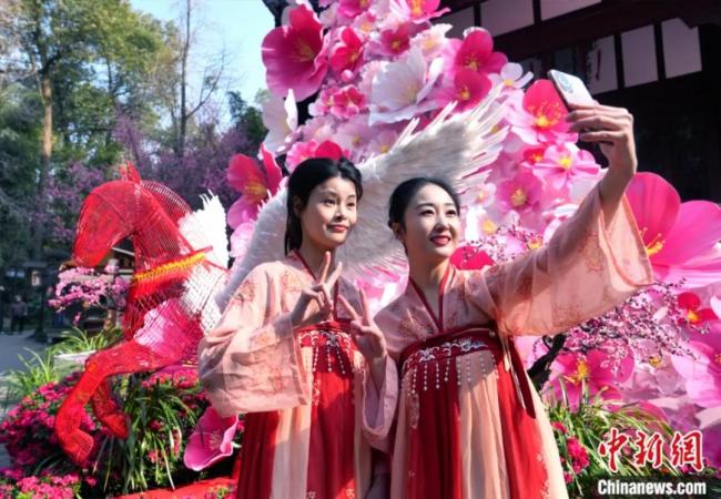 春节如何在循环中更新 传统与创新的融合