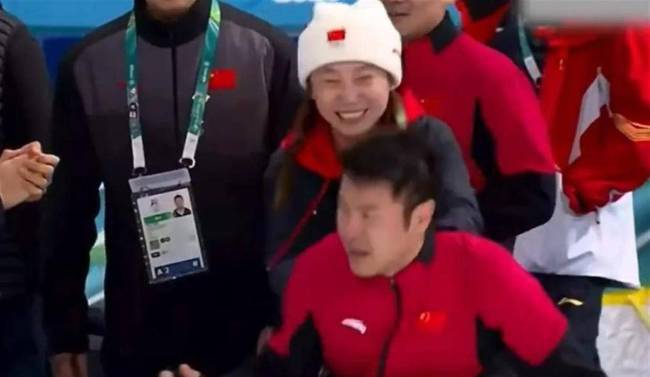 宁忠岩打破欧美102年垄断 中国速度滑冰新辉煌