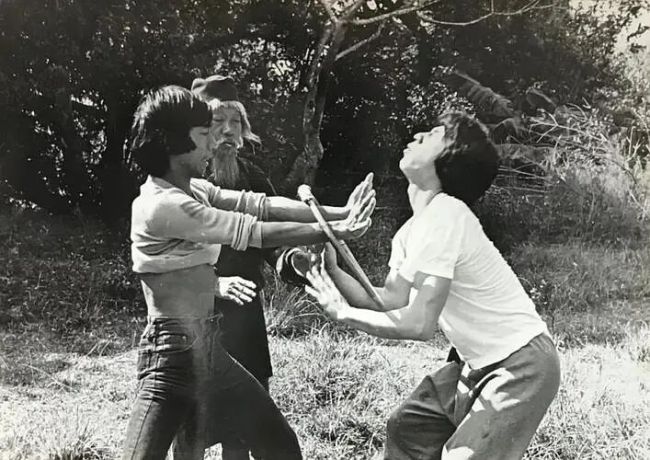 《镖人》与武侠未竟的问答 新语境下的侠义探索