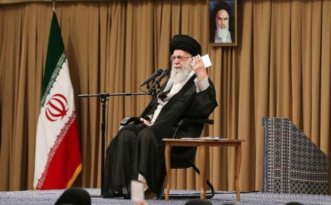 美伊之间 将走向何方？双航母对峙加剧紧张局势