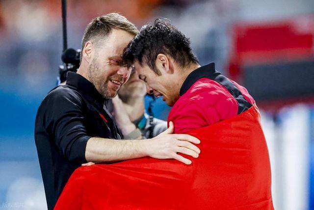 宁忠岩夺金！比肩刘翔、苏炳添 刷新四大纪录