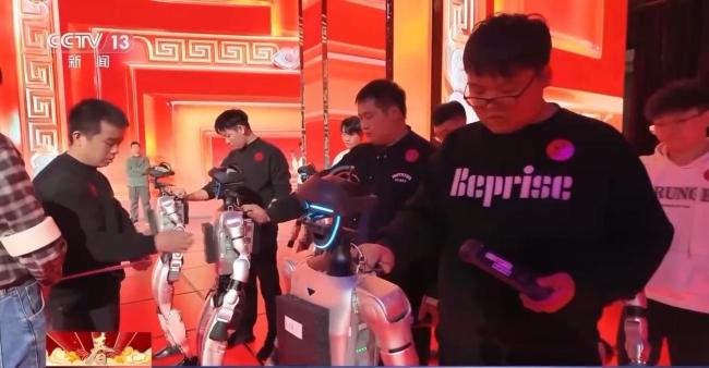 揭秘春晚“人机共武”武术盛宴 科技与传统的完美融合