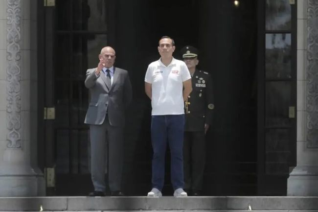 一顿中餐何以掀翻秘鲁政坛 政治动荡与地缘博弈交织