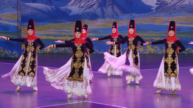 情绪价值拉满!300多个社区共唱一台戏