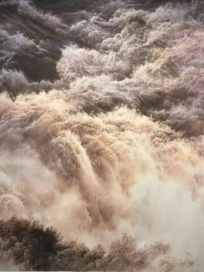 380万元被泼墨画作已初步修复 艺术家匠心独运完成修复