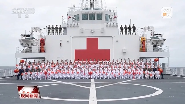 新春走基层丨“丝路方舟”号医院船上的中国年