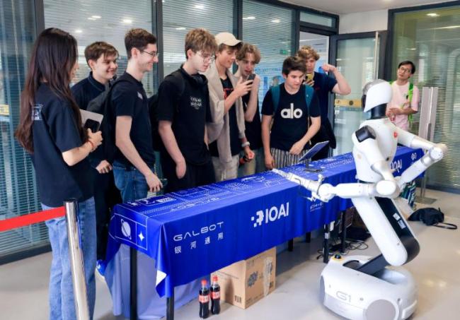 春晚四款人形机器人用的谁家零部件 供应链揭秘