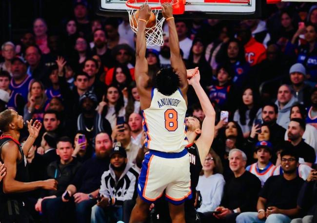 火箭惨遭尼克斯18分逆转 杜兰特难挽败局