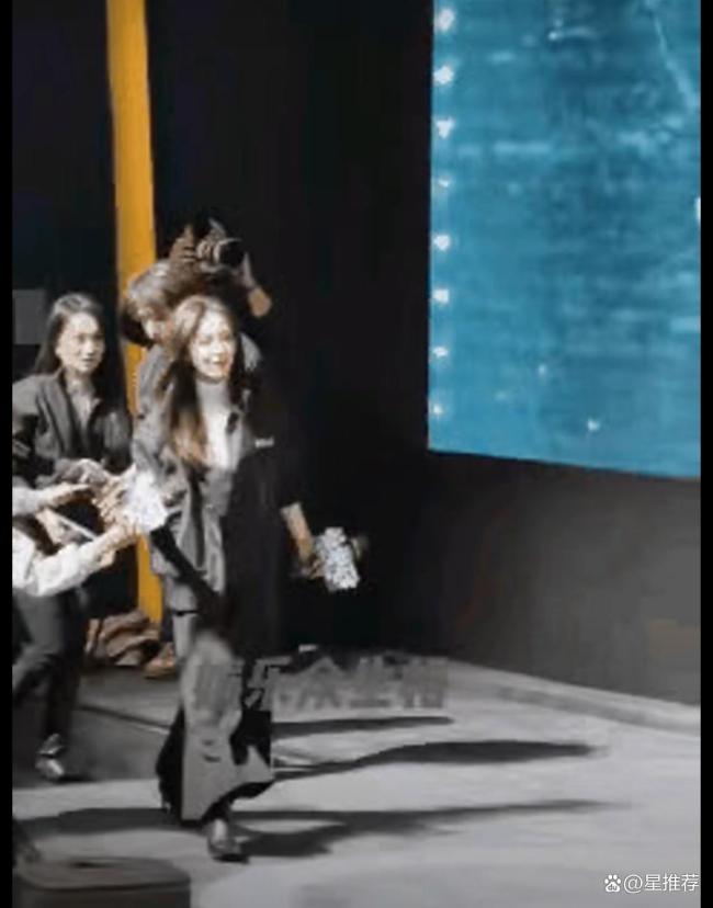 杨幂：进入别东谈主婚配是落拓的 脚色批判引热议