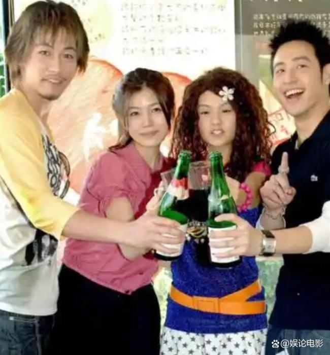 陈妍希杨丞琳李荣浩潘玮柏过年约聚 诚笃友情见证