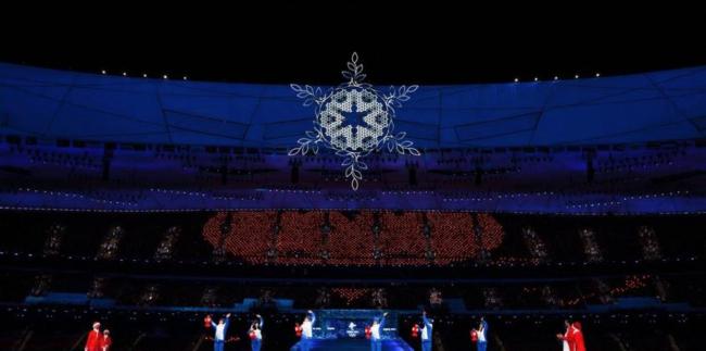 徐梦桃宁忠岩领衔中国队闭幕式入场 荣耀与传承