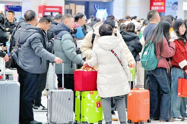 长春站今日预计发送旅客12万人次 春运高峰折射经济脉动