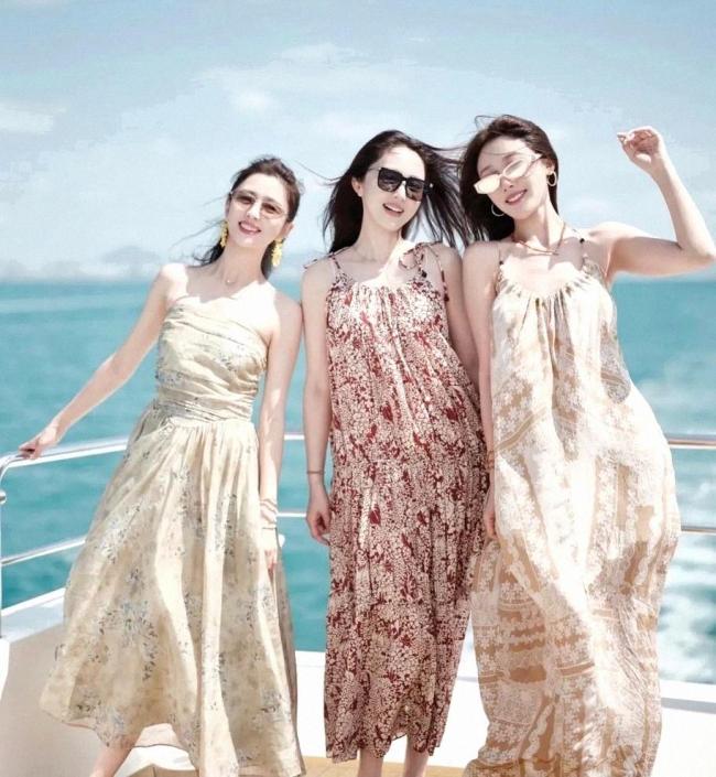 三亚偶遇章子怡一家