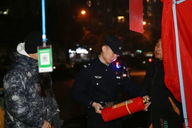 最好的年味在坚定的出警脚步中 守护团圆与平安