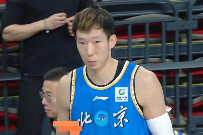 周琦谈眼伤恢复,郭昊文赴美特训