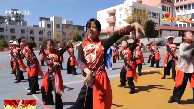 舞出精气神！他带年轻人“接棒”非遗传承