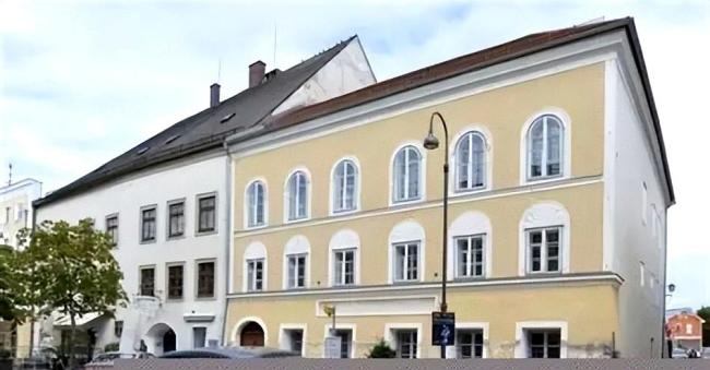 奥地利政府将希特勒故居改成警察局 历史的重塑与争议