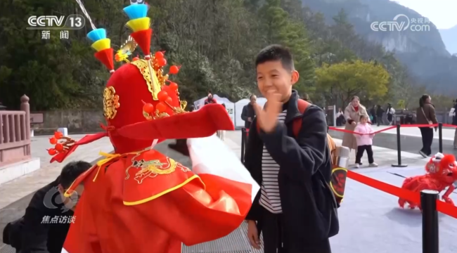 这个春节假期，消费市场“马”力十足