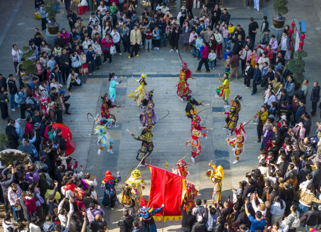 “马”不停蹄！春节假期游客人数和花费创新高