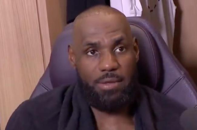 詹姆斯谈东契奇最后一攻“甩锅” 失去平衡错失良机