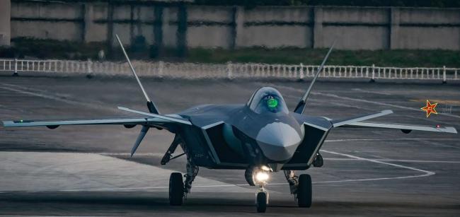 歼-20S是海战规则的颠覆者吗 智能化空中指挥所