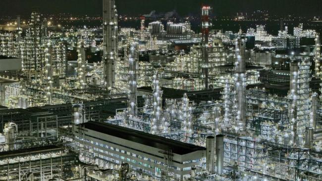 奔驰东说念主生3带动多地文旅花消 工业好意思景成新宠