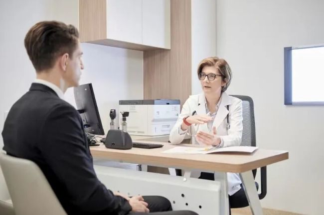 上海公立医院去年接诊超7万老外 国际医疗品牌“圈粉”海外