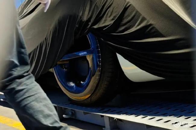 小米汽车预告图 明日发布首款VGT概念车