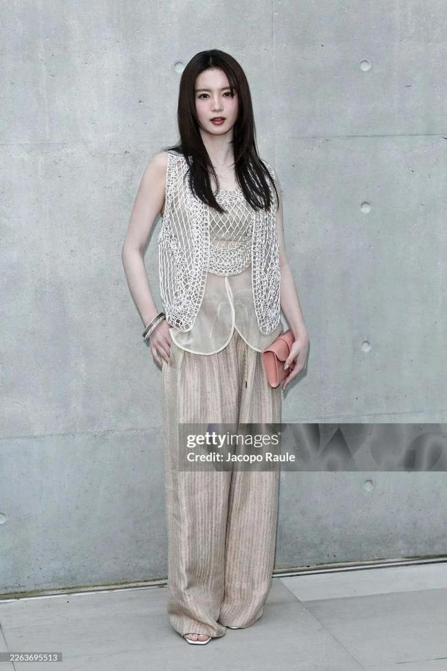 张雅钦有东谈主有利为你来米兰 优雅安详精通米兰