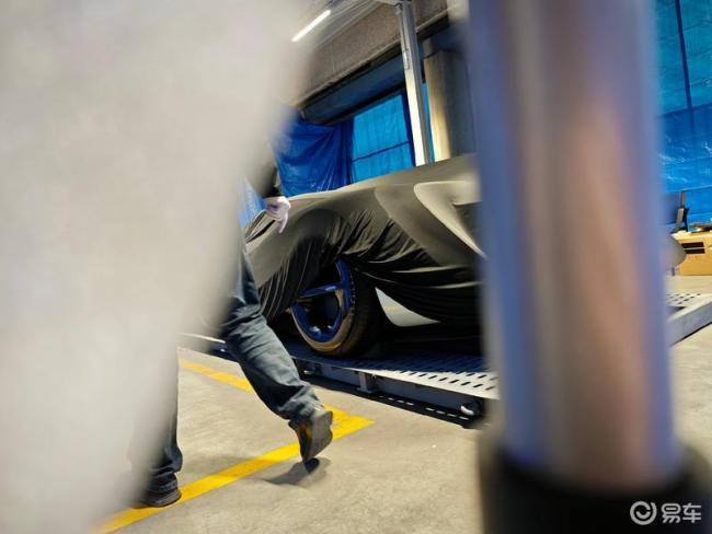 小米超跑谍照曝光 疑似全新车型现身西班牙