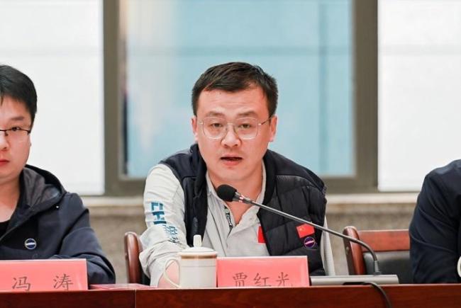 人大代表关注残疾人群体无障碍出行