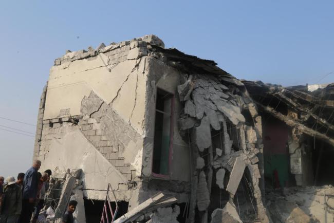 镜头直击丨遭袭击的伊朗米纳卜市小学