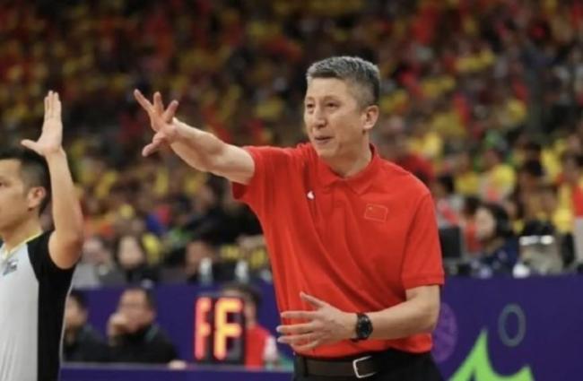 郭士强用两场逆转为中国男篮找回魂 团结与信仰铸就胜利