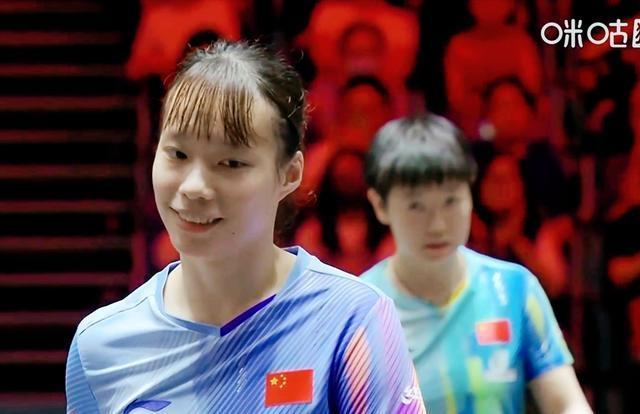 孙颖莎vs石洵瑶精彩球：22板对拉 坚韧与智慧的较量