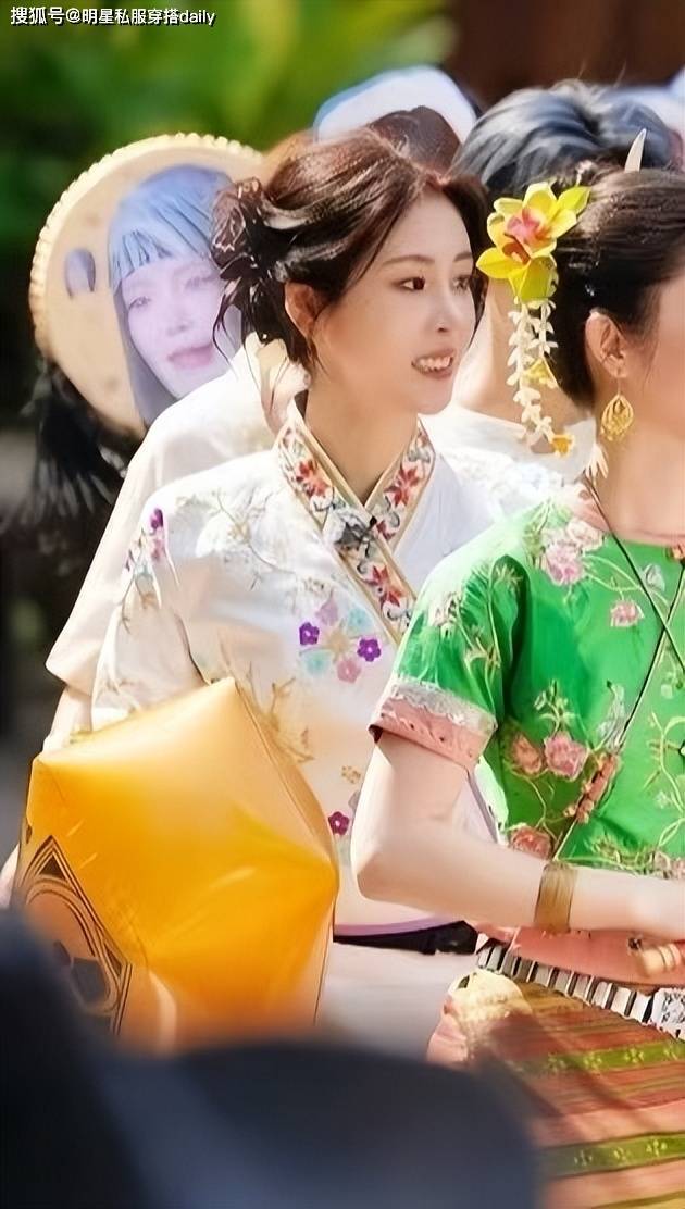 张碧晨完全是傣族公主 民族风造型惊艳众人