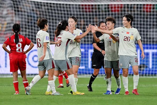 中国女足2比0战胜孟加拉国女足 小组赛开门红