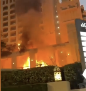 阿联酋两座国际机场遭袭 导弹攻击致多人伤亡