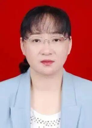 县委书记的收到为何成大新闻 互动赢民心