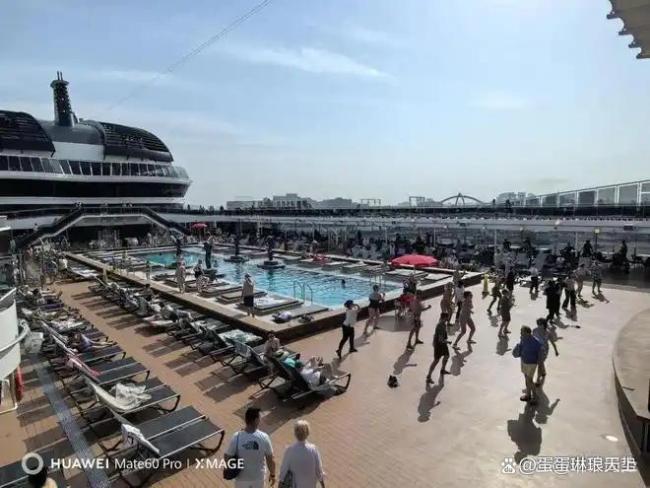 至少1.5万邮轮人员被困中东港口 战火下的海上孤岛